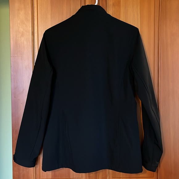 UW Women’s Zip Jacket, Medium - Picture 2 of 11